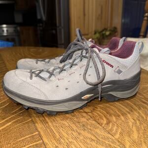 lowa tempest Vent Hiking Walking Trail Shoes Women 8.5 Gray Leather Upper EUC